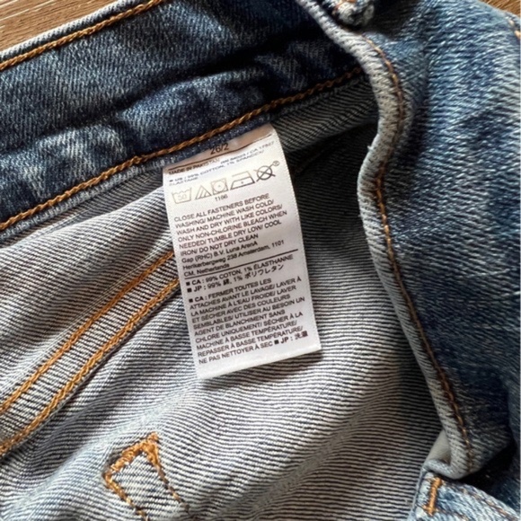 Banana Republic Girlfriend Jeans - Picture 6 of 13